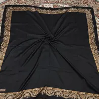 تعدادی شال و روسری|حراج|تهران, نارمک جنوبی|دیوار