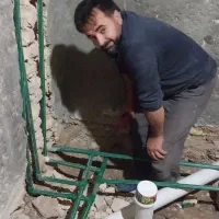لوله کشی آب سرد وگرم..نصب شیرآلات.وسنگ روشویی.|خدمات پیشه و مهارت|صدرا-فارس, فاز ۱|دیوار