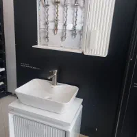 روشویی به همراه آینه و باکس