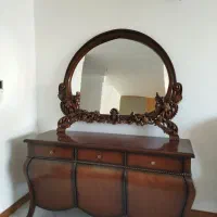 کنسول و آینه