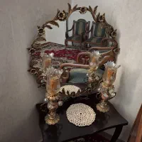 آیینه و شمعدان برنجی