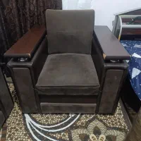 مبل قهوه ای به همراه میز|مبلمان خانگی و میز عسلی|رشت, سلیمانداراب|دیوار