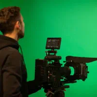 نیازمند فیلمبردار و تدوین گر فیلم