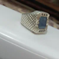 انگشتر یاقوت کبود