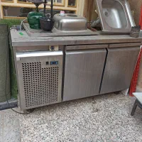 تعدادی وسایل کامل رستوران پیتزایی و کافه
