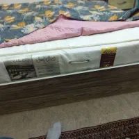 یک عدد تخت 2نفر با تشک تمیزو سالم بشرط|تخت و سرویس خواب|پیشوا, |دیوار