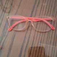 فرم عینک دخترانه مناسب سن ۷تا۱۰سال
