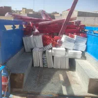 قفسه وسط فروشگاه. نو نو.