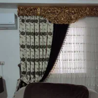 پرده سلطنتی با کتیبه طلایی