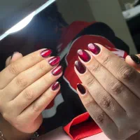 خدمات کاشت ناخن