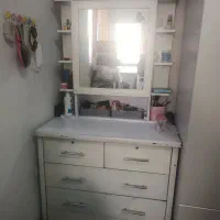 میز آرایش و کمد لباس