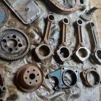 تعدادی لوازم یدکی بنز خاور|قطعات یدکی و لوازم جانبی|همدان, |دیوار