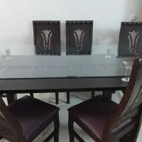 میز نهارخوری خوری 6 نفره وتعدادی تابلوهای کوبلن