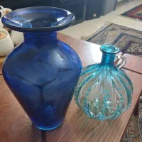 دوعدد گلدان