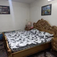 سرویس خواب کامل باکفی وتشک ۲عددپاتختی دراور