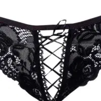 لباس زیر زنانه|لباس|کاشان, باغ ماجد|دیوار