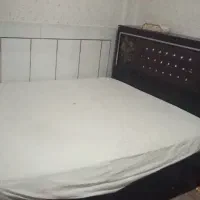 تخت خواب دونفره فرفوژه همراه کفی و تشک