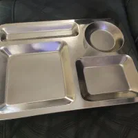 سینی استیل چهار خونه نو نو|ظروف سرو و پذیرایی|شیراز, اصلاح‌نژاد|دیوار