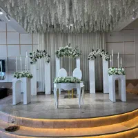 تزئینات و بادکنک ارایی و سفره عقد و ست بله برون