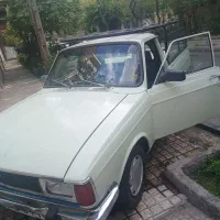 راننده وانت حمل و نقل