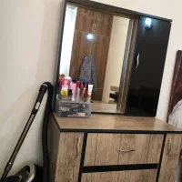 تخت دو نفره همراه با عسلی اینه ومیز|تخت و سرویس خواب|اردبیل, |دیوار