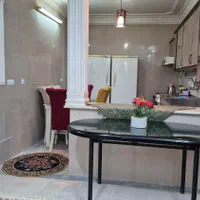 خانه ویلایی کنار اماکن تاریخی