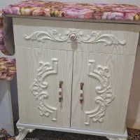 میز اتو و چرخ خیاطی به همراه پاف