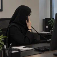 منشی خانم با فن بیان قوی