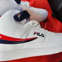 کفش کتونی فیلا