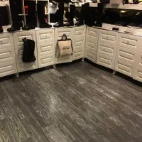 پخش و نصب انواع کف پوش تایلی و کفپوش رولی