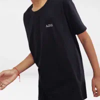 تی شرت مشکی سایز از ۱۰ ساله تا ۱۵ ساله ساله.