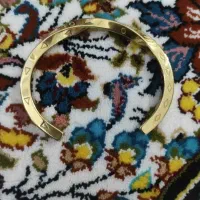 دستبند معاوضه با پرنده