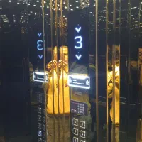 پرستار ۹۸ متر کلید نخورده با پارکینگ اصلی اختصاصی