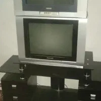 فروش ۲ عدد تلویزین ۲۱ قدیمی همراه میز شیشه ای|تلویزیون و پروژکتور|آیسک, |دیوار