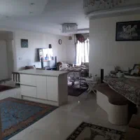 پرستار خانم برای نگهداری از سالمند