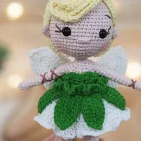 عروسک بافتنی تینکربل