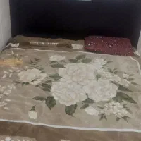 تخت دو نفره سالم و تمیز