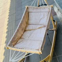 ننو یا گهواره کنار مادر