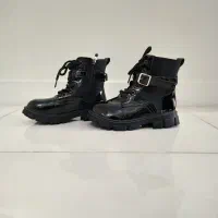 بوت کتانی و صندل بچگانه|عمده‌فروشی|تهران, فلسطین (میدان انقلاب)|دیوار