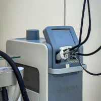 لیزرموهای زائدبادستگاه کندلاآمریکایی کلینیک راویس|خدمات آرایشگری و زیبایی|کاشان, رجایی|دیوار