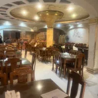 اشپز و کمک اشپز و تخته کار