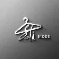 فروشنده خانم و اقا در ولیعصر