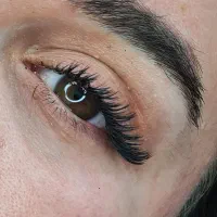 ارائه خدمات اکستنشن مژه،لیفت ابرو،مژه و کاشت هیدن|خدمات آرایشگری و زیبایی|بومهن, |دیوار