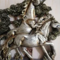 مجسمه اسب دوعدد نو نو