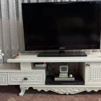 تلویزیون سامسونگ ۳۷ اینچ و میز تلویزیون
