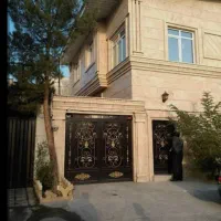 یک-واحد-اپارتمان-طبقه-همکف-با-حیاط-اختصاصی