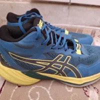 کتونی والیبال asics سایز ۴۱ زانوبند