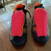 کفش چمن|ورزشهای توپی|تربتحیدریه, داروپخش|دیوار