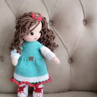 عروسک بافتنی دختر زیبا