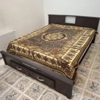 تخت دو نفره + تشک خوشخواب طبی ، بسیار تمیز
